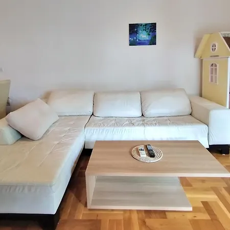 Apartment Club House Apartment With Garden And Pool Budva