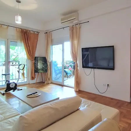 Apartment Club House Apartment With Garden And Pool *