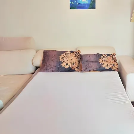 Apartment Club House Apartment With Garden And Pool