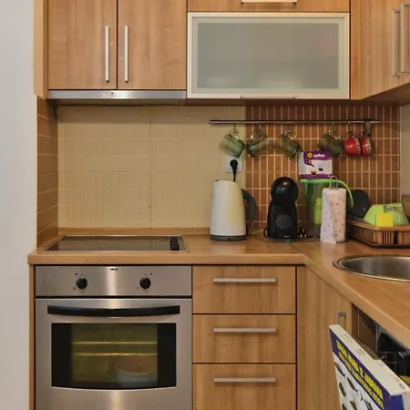 Club House Apartment With Garden And Pool